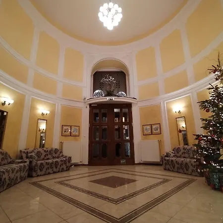 Hotel Flora 3*