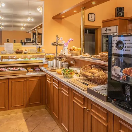 Flora 3* Marianske Lazne