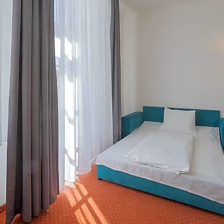 Hotel Flora