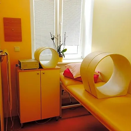Hotel Flora 3*