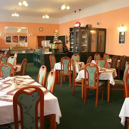 Hotel Flora